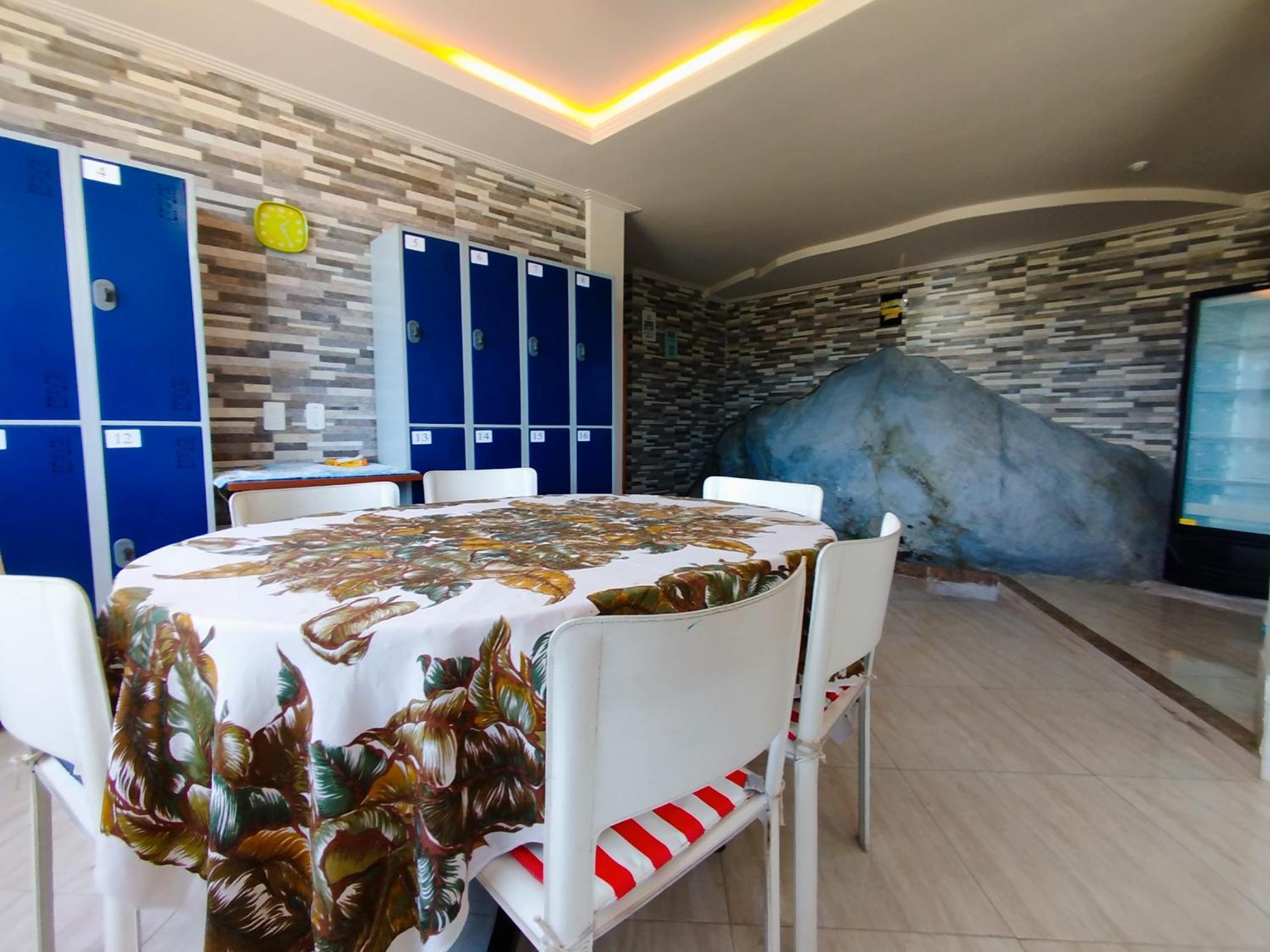 Hostel Casa Da Pedra Арраял-ду-Кабу Екстер'єр фото